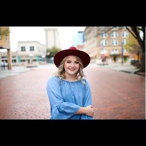 Meet your Posher, Madi